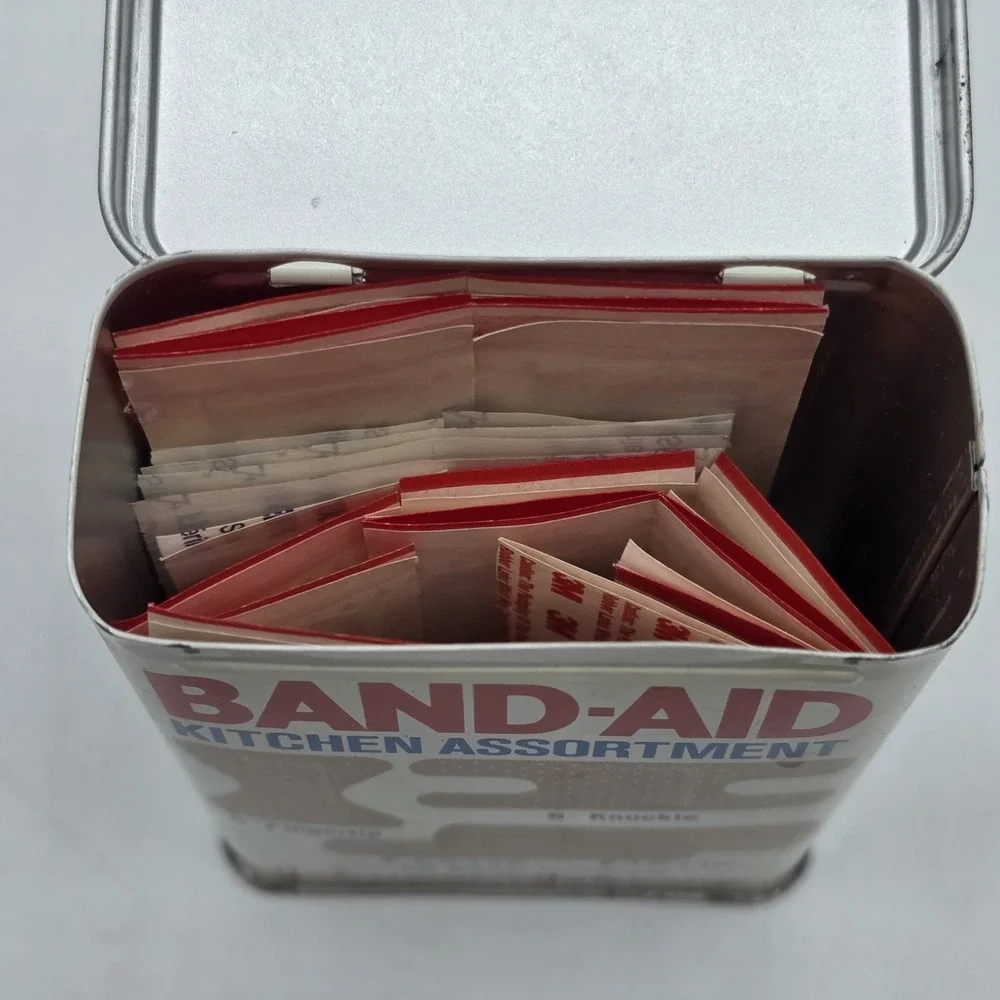 Vintage Band-Aid Kitchen Assortment 20 Sheer Strips Johnson Johnson Tin Box